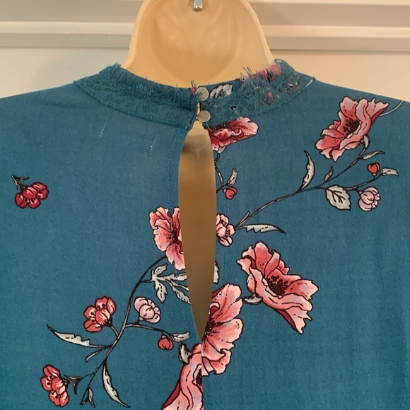 Green Floral Tunic Top/Mini Dress Charming Charlie sz m - Picture 8 of 9